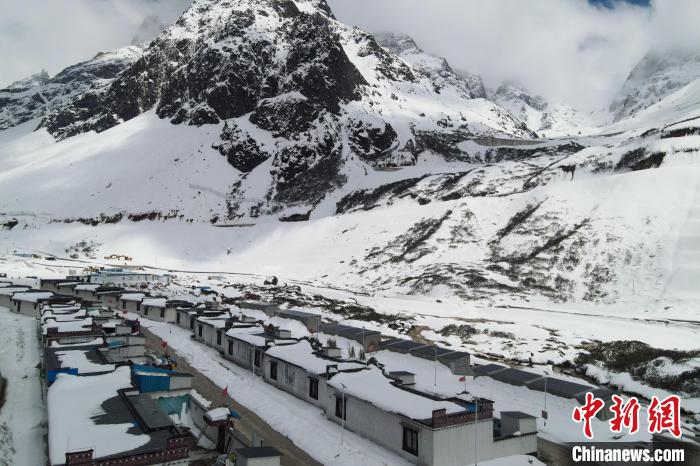 西藏洛扎县拉康边境派出所民久玛执勤点：雪山下的戍边生活