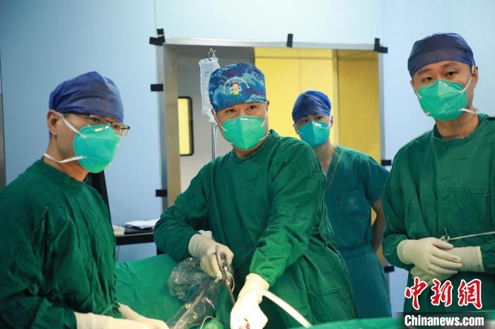 中国专家善用外科机器人最大限度为泌尿系统肿瘤患者保留器官功能