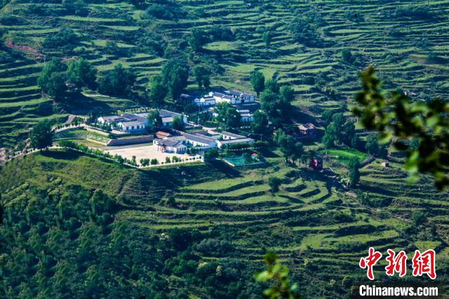 和顺县可以为游客提供“吃农家饭，住农家屋，走生态路”的旅游休闲体验。　栗爱国 摄